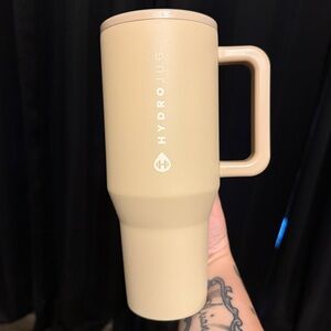 SOLD - HydroJug 40oz Traveler - TAN
